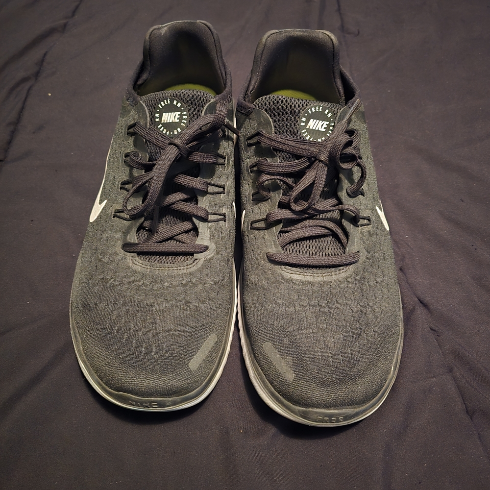 Nike Black And White Running Shoes